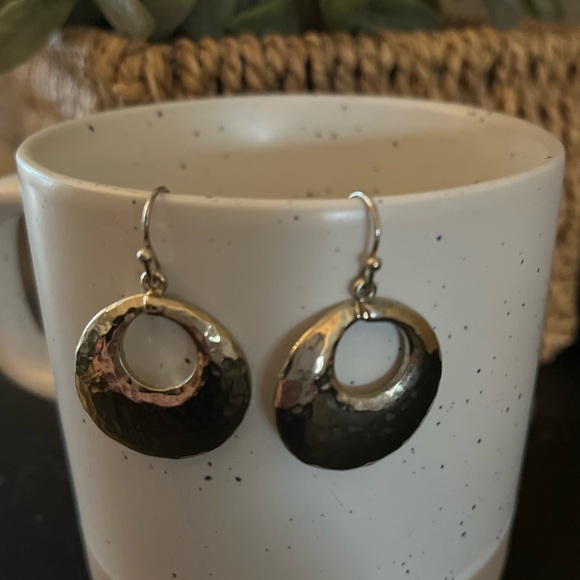 CHICO’S Silver Toned Hammered Earrings - Picture 3 of 7